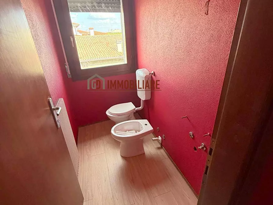 Immagine 6 di Appartamento in vendita  in Via raschietti a Montebelluna