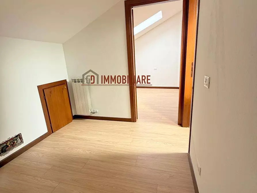 Immagine 9 di Appartamento in vendita  in Via raschietti a Montebelluna