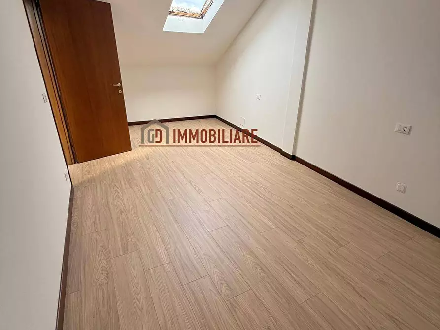 Immagine 10 di Appartamento in vendita  in Via raschietti a Montebelluna