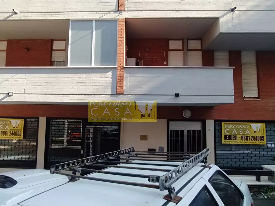 Immagine 17 di Locale commerciale in vendita  in Via Malaspina 21 a Teramo