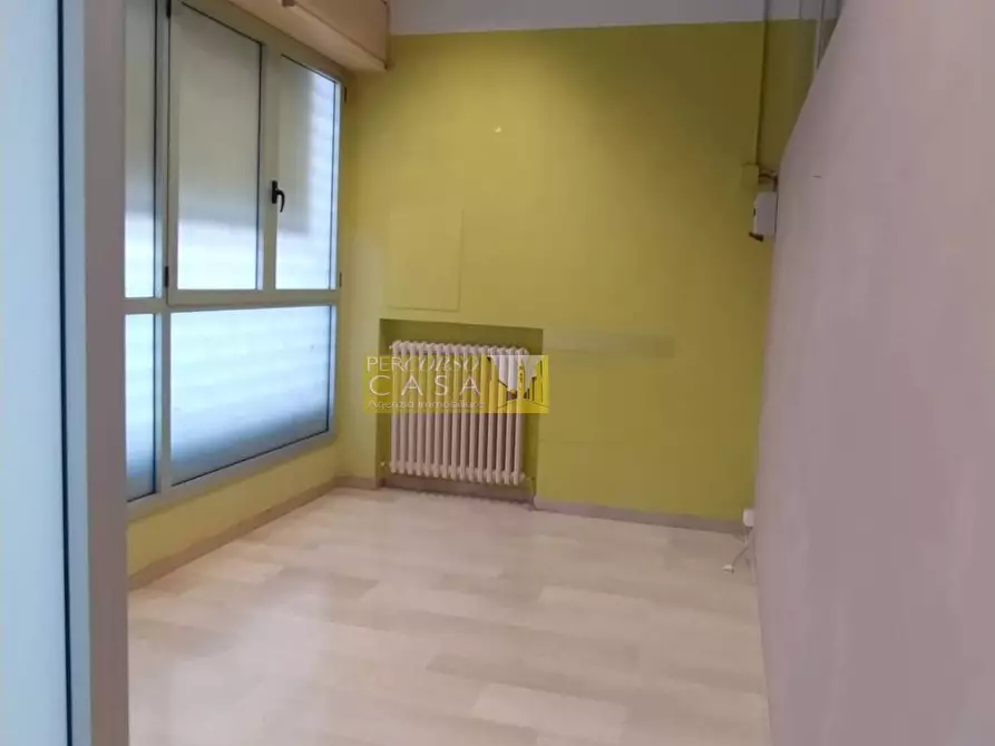 Immagine 14 di Locale commerciale in vendita  in Via Malaspina 21 a Teramo