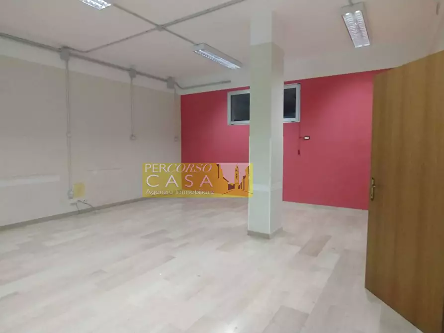 Immagine 5 di Locale commerciale in vendita  in Via Malaspina 21 a Teramo