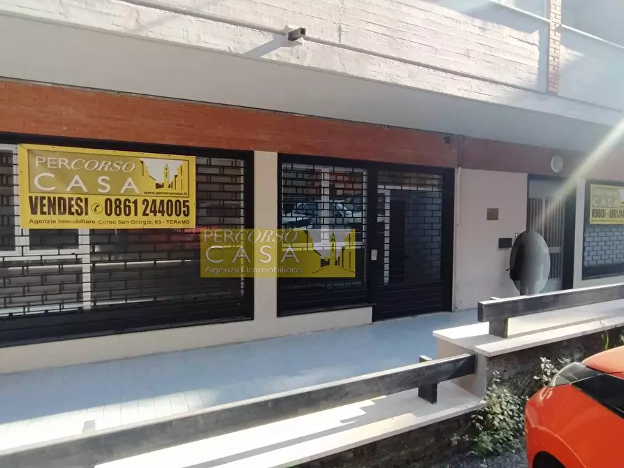 Immagine 1 di Locale commerciale in vendita  in Via Malaspina 21 a Teramo