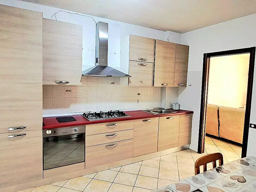 Immagine 4 di Appartamento in vendita  in Viale Settembrini a Montorio Al Vomano