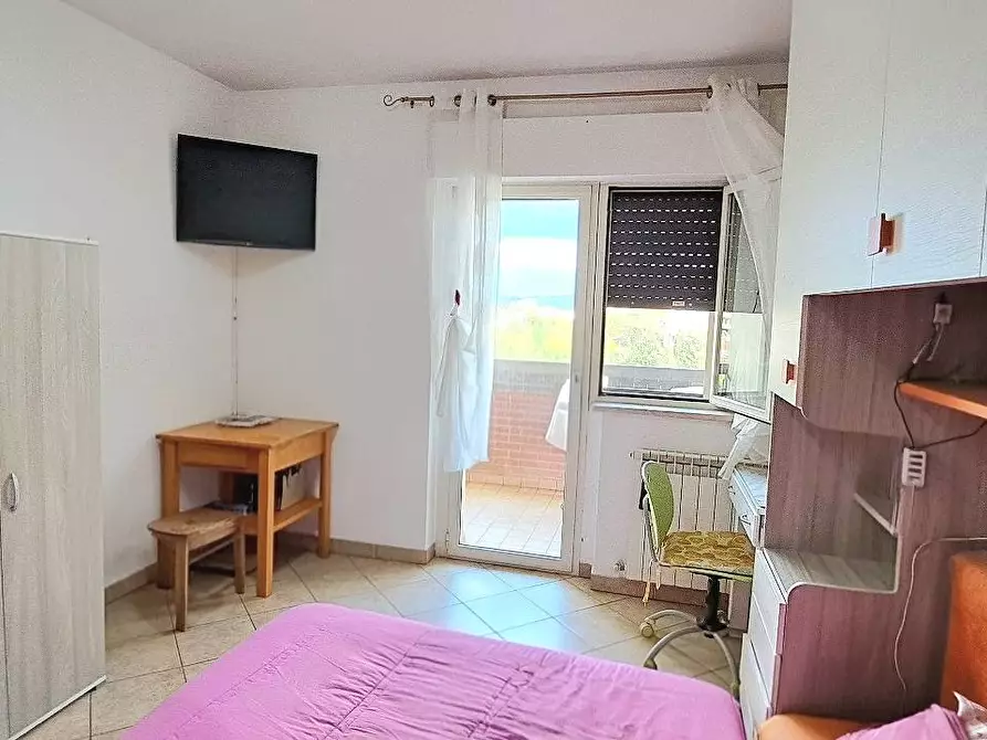 Immagine 10 di Appartamento in vendita  in Viale Settembrini a Montorio Al Vomano