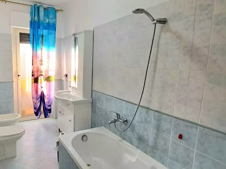 Immagine 12 di Appartamento in vendita  in Viale Settembrini a Montorio Al Vomano