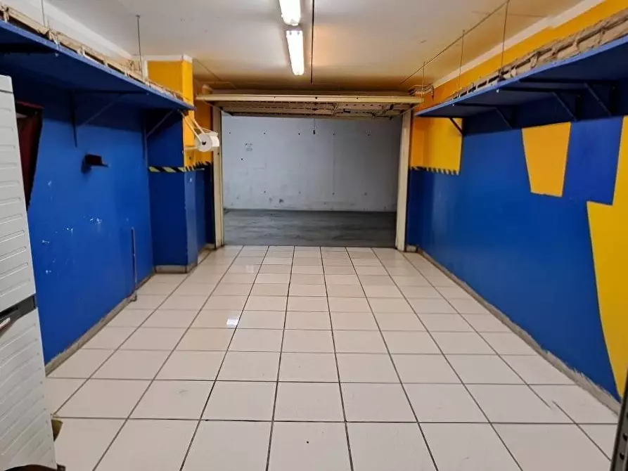 Immagine 17 di Appartamento in vendita  in Viale Settembrini a Montorio Al Vomano