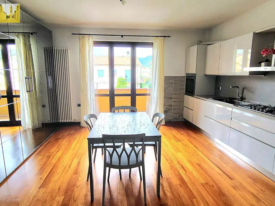 Immagine 4 di Appartamento in vendita  in Via Enzo Ferrari a Montorio Al Vomano