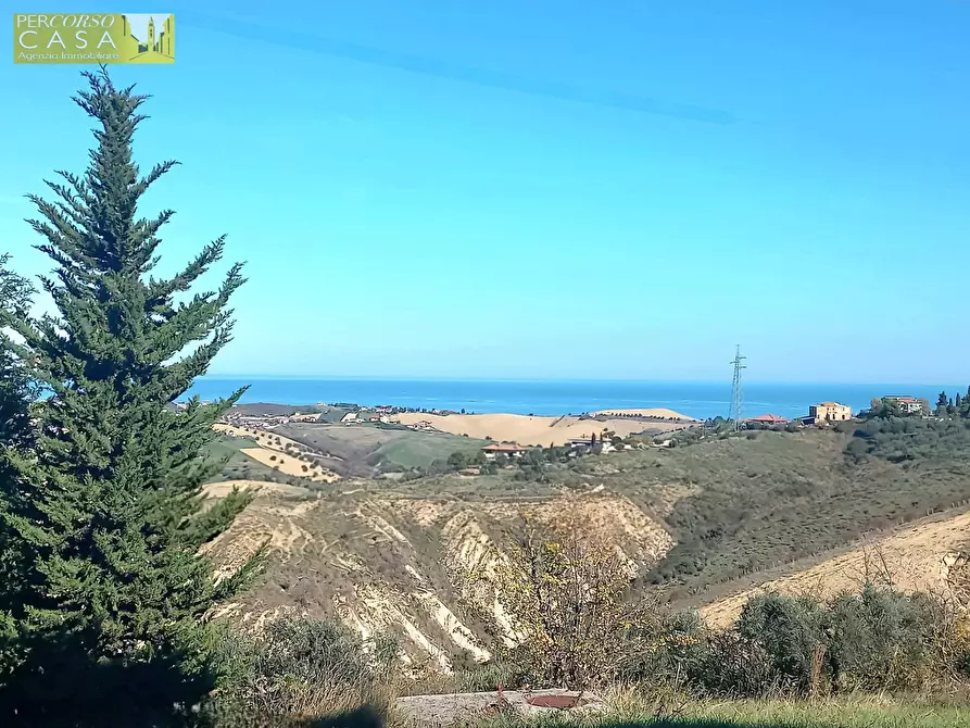 Immagine 3 di Casa semindipendente in vendita  in Via Tanesi a Roseto Degli Abruzzi