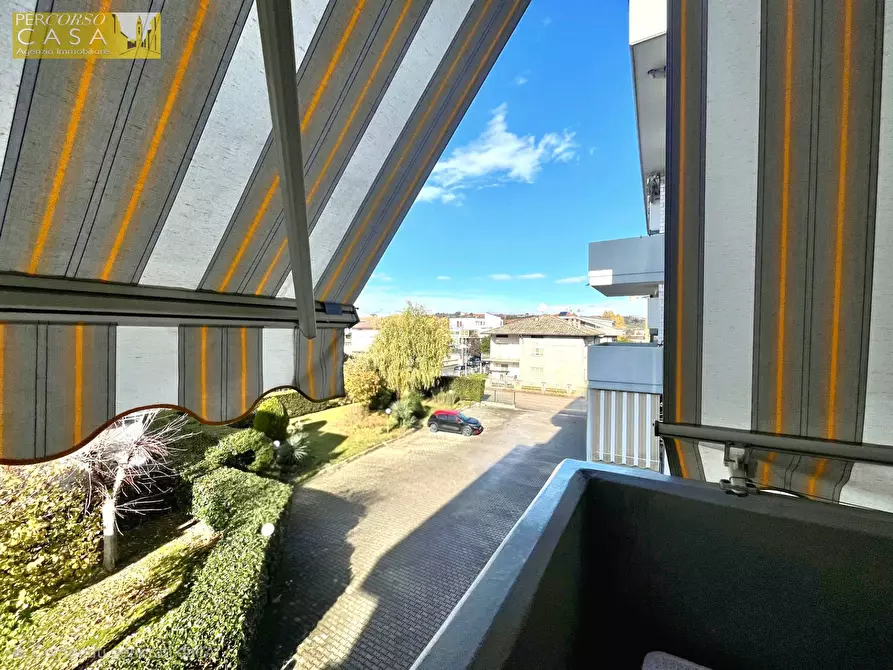 Immagine 11 di Appartamento in vendita  in Via Turati a Sant'omero