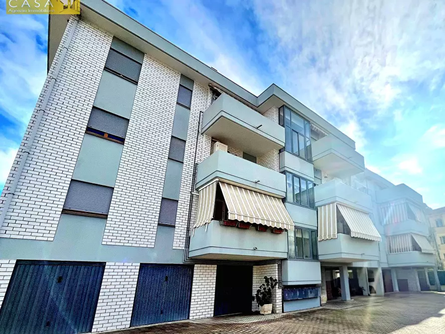 Immagine 12 di Appartamento in vendita  in Via Turati a Sant'omero