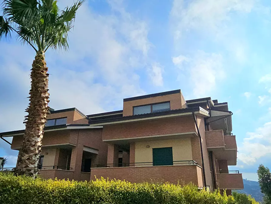 Immagine 2 di Appartamento in vendita  in Parco degli Ulivi a Teramo