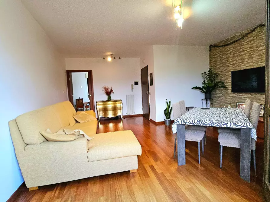 Immagine 2 di Appartamento in vendita  in Quartiere San Benedetto a Teramo