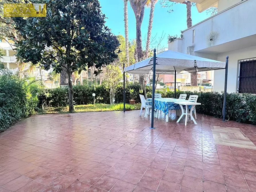 Immagine 2 di Appartamento in vendita  in Zona Centro - Via Aldo Moro a Tortoreto