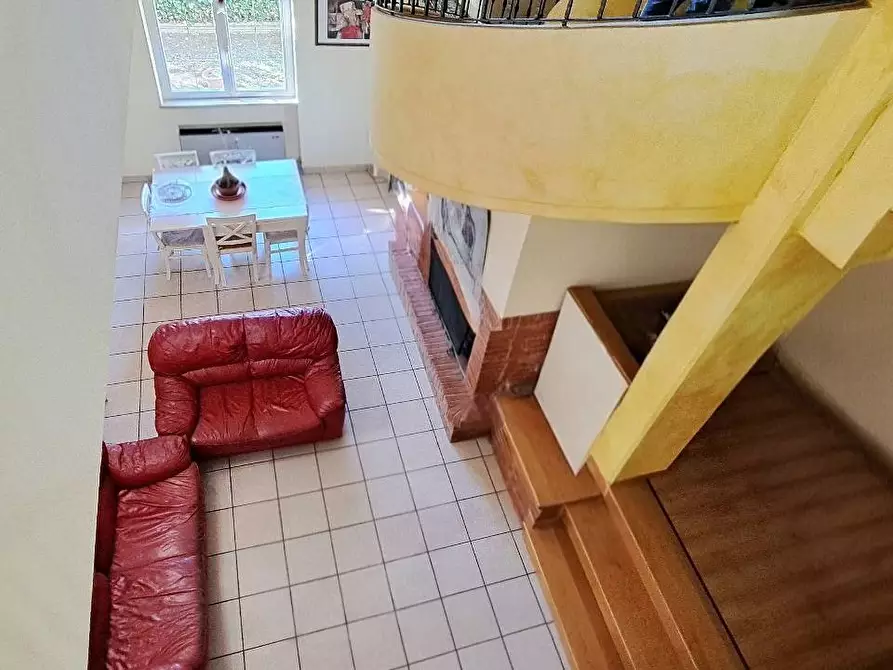 Immagine 4 di Villa in vendita  in Via della Pineta a Colledara