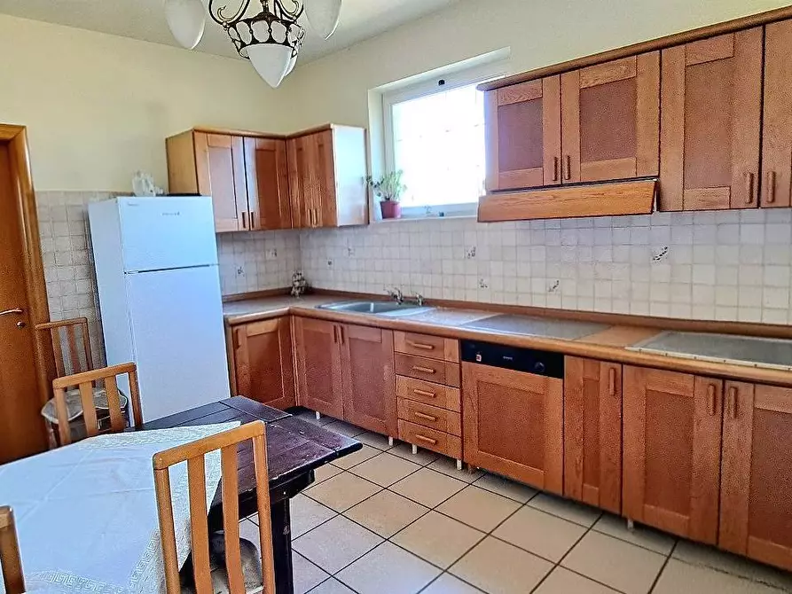 Immagine 5 di Villa in vendita  in Via della Pineta a Colledara