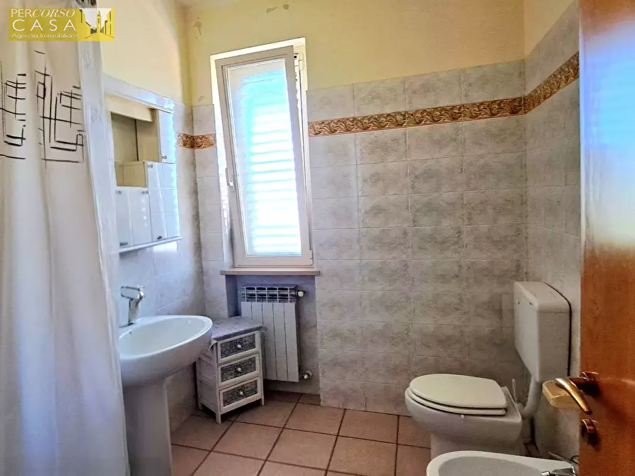 Immagine 18 di Villa in vendita  in Via della Pineta a Colledara