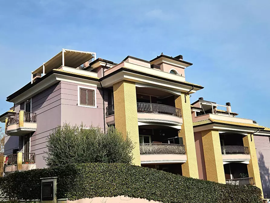 Immagine 1 di Appartamento in vendita  in Via Martella a Teramo