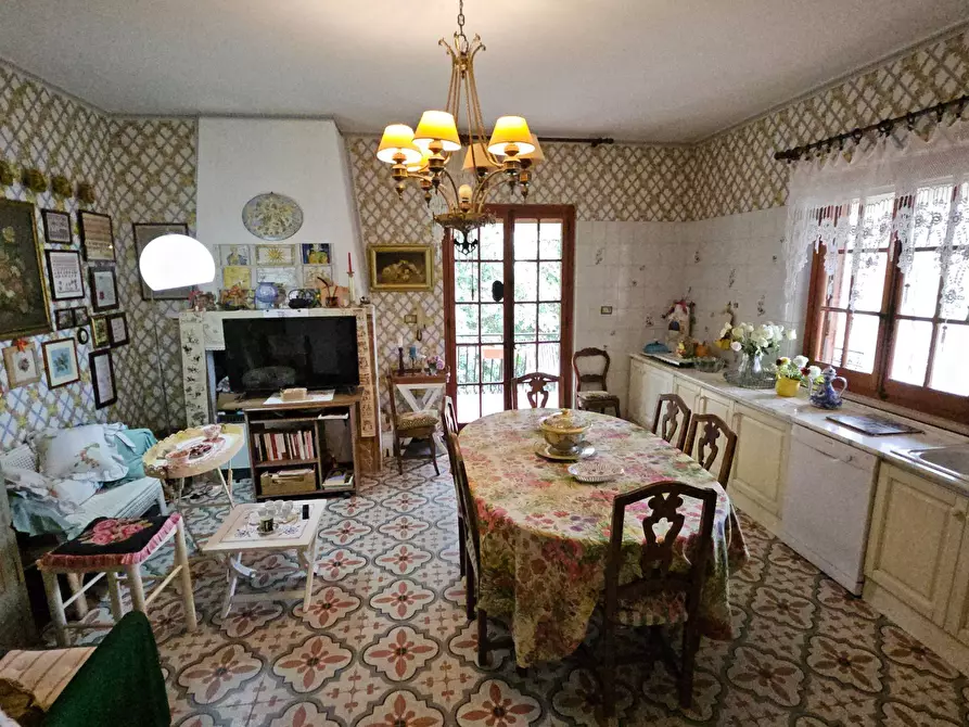 Immagine 5 di Villa in vendita  in Via Paolo Cugnini a Teramo