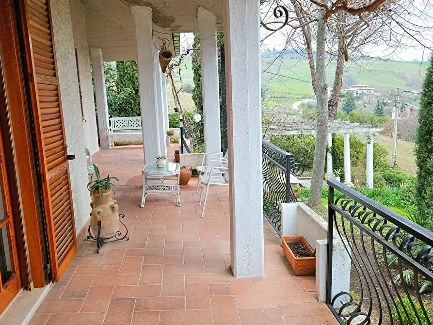 Immagine 2 di Villa in vendita  in Via Paolo Cugnini a Teramo