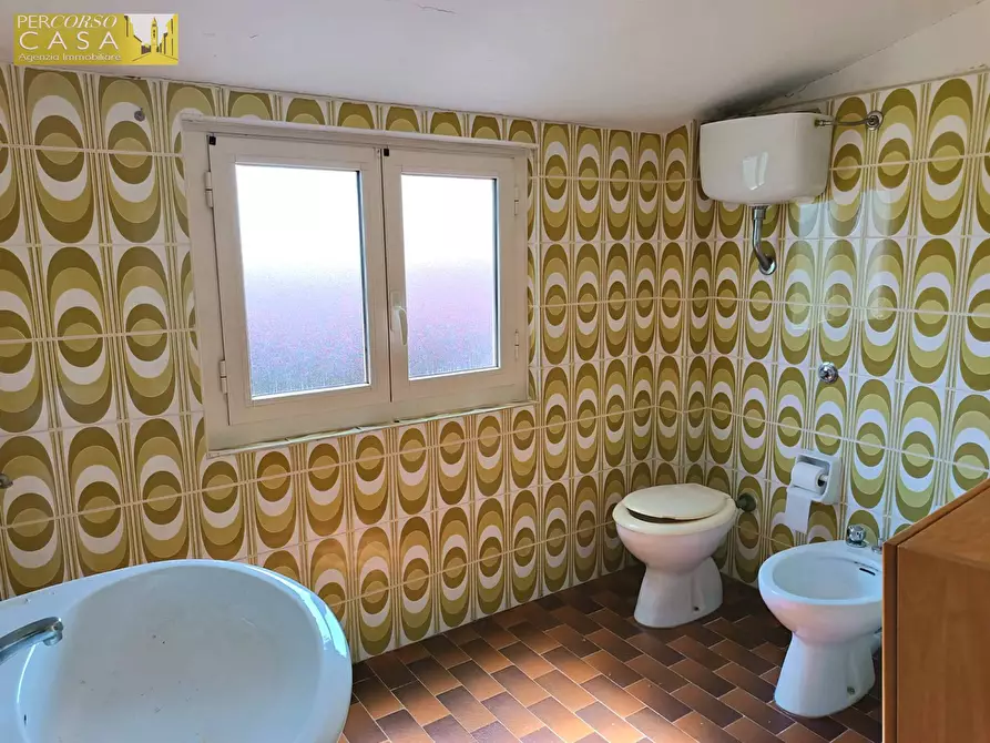 Immagine 7 di Casa indipendente in vendita  a Bellante