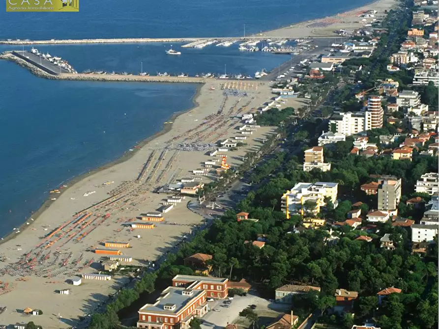 Immagine 12 di Appartamento in vendita  in VIA GALILEO GALILEI a Giulianova