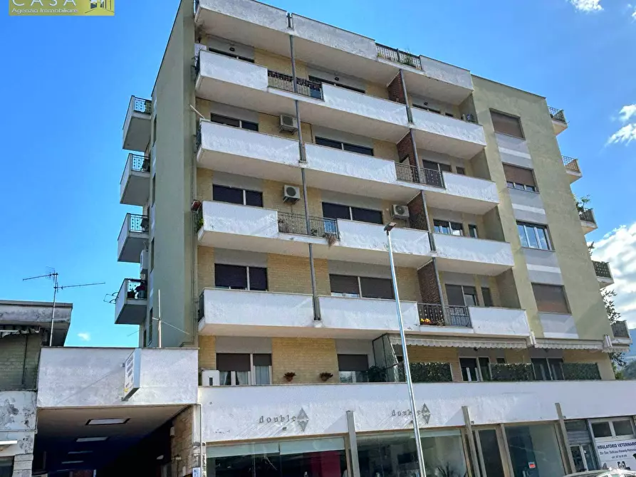 Immagine 2 di Appartamento in vendita  in Viale Risorgimento a Montorio Al Vomano