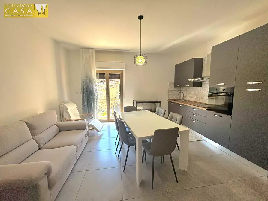 Immagine 1 di Appartamento in vendita  in Contrada camerale a Tossicia