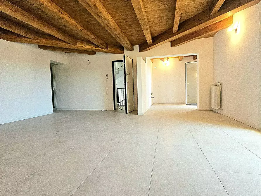 Immagine 2 di Appartamento in vendita  in Piano Grande a Ancarano