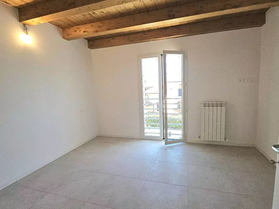 Immagine 11 di Appartamento in vendita  in Piano Grande a Ancarano