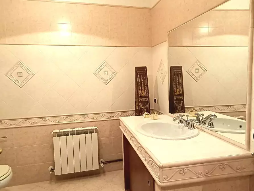 Immagine 11 di Casa indipendente in vendita  in Battaglia a Campli