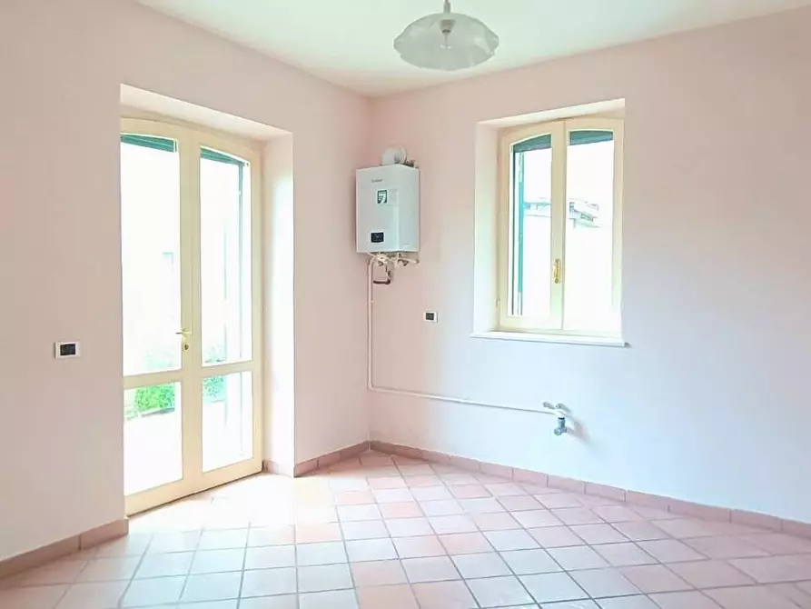 Immagine 10 di Villa in vendita  in CAMPOVALANO a Campli