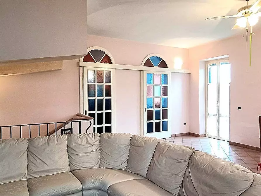 Immagine 6 di Villa in vendita  in CAMPOVALANO a Campli