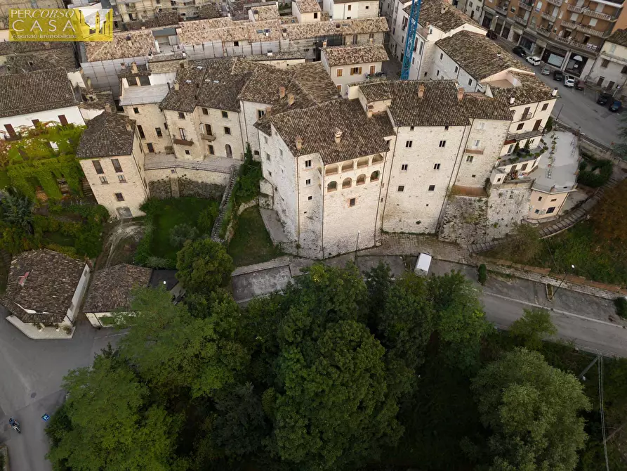 Immagine 15 di Appartamento in vendita  in Largo Torrione a Isola Del Gran Sasso D'italia
