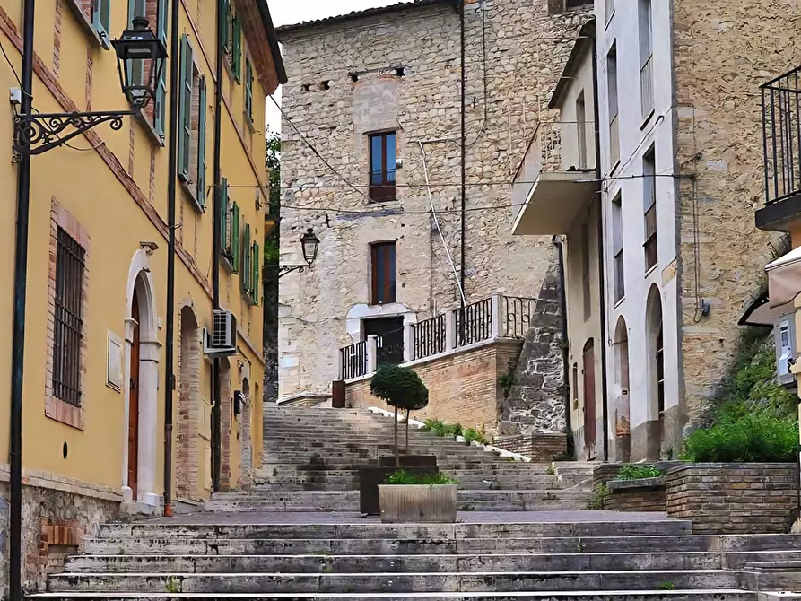 Immagine 17 di Appartamento in vendita  in Largo Torrione a Isola Del Gran Sasso D'italia