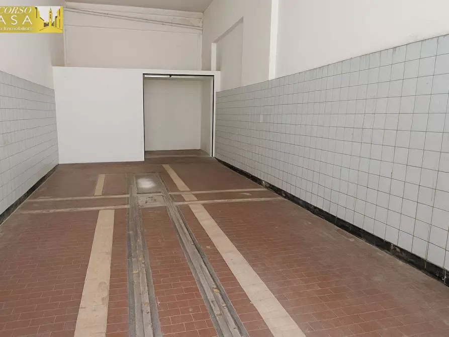 Immagine 6 di Locale commerciale in affitto  in Viale Risorgimento a Montorio Al Vomano