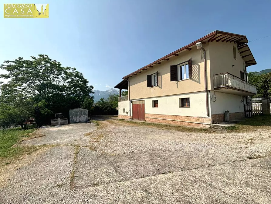 Immagine 2 di Casa indipendente in vendita  in Via Margherita Paduli a Tossicia