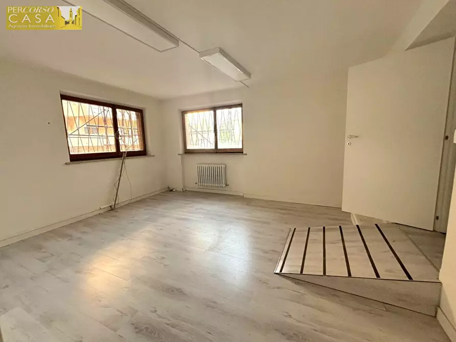 Immagine 9 di Locale commerciale in affitto  in Via G. Pannella 56 a Teramo