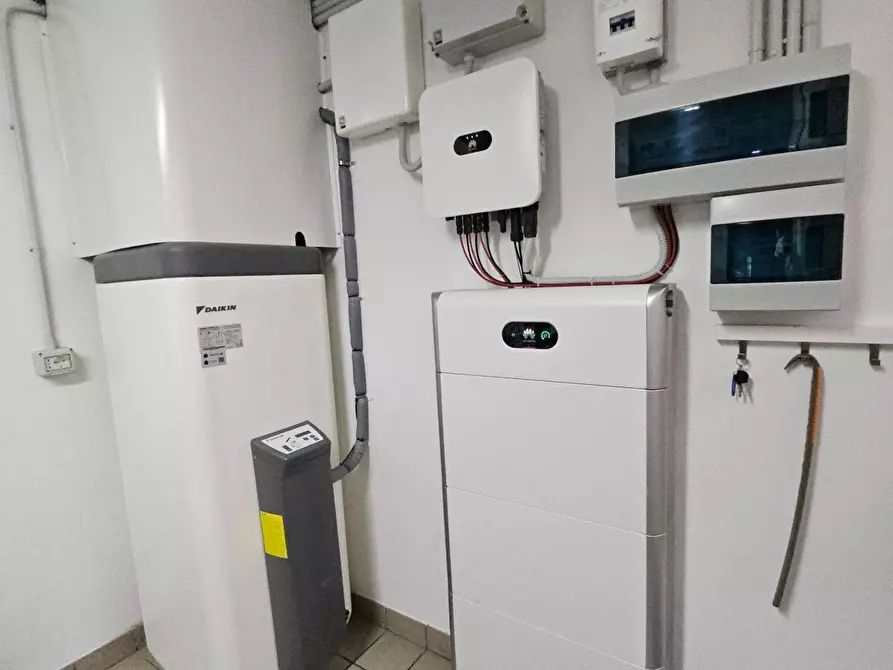 Immagine 23 di Casa semindipendente in vendita  in Nepezzano a Teramo