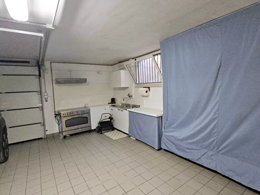 Immagine 22 di Casa semindipendente in vendita  in Nepezzano a Teramo