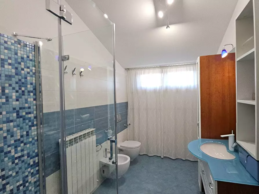 Immagine 9 di Casa semindipendente in vendita  in Nepezzano a Teramo