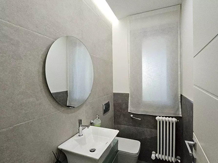 Immagine 12 di Casa semindipendente in vendita  in Nepezzano a Teramo