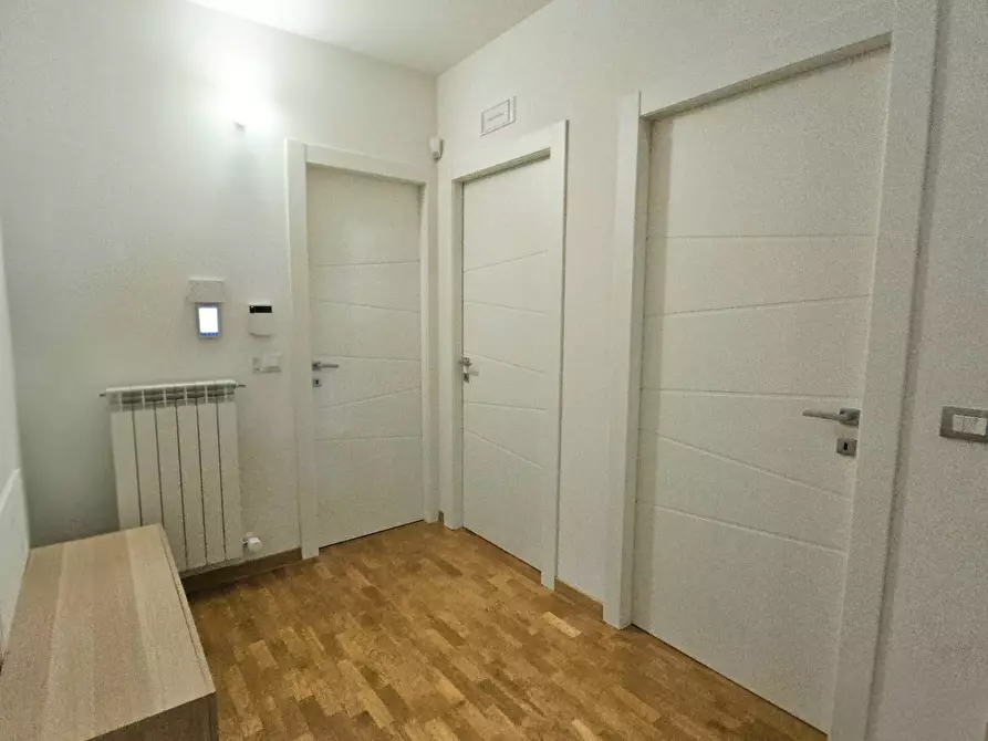 Immagine 19 di Casa semindipendente in vendita  in Nepezzano a Teramo