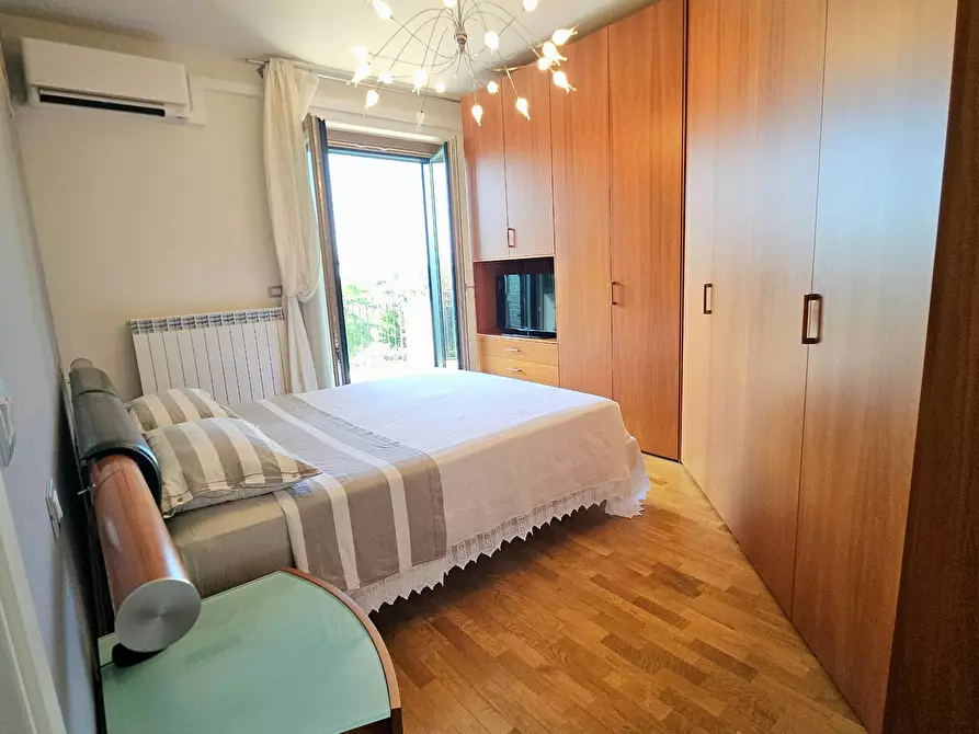 Immagine 13 di Casa semindipendente in vendita  in Nepezzano a Teramo