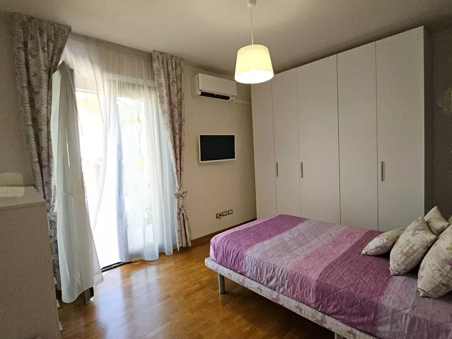 Immagine 14 di Casa semindipendente in vendita  in Nepezzano a Teramo