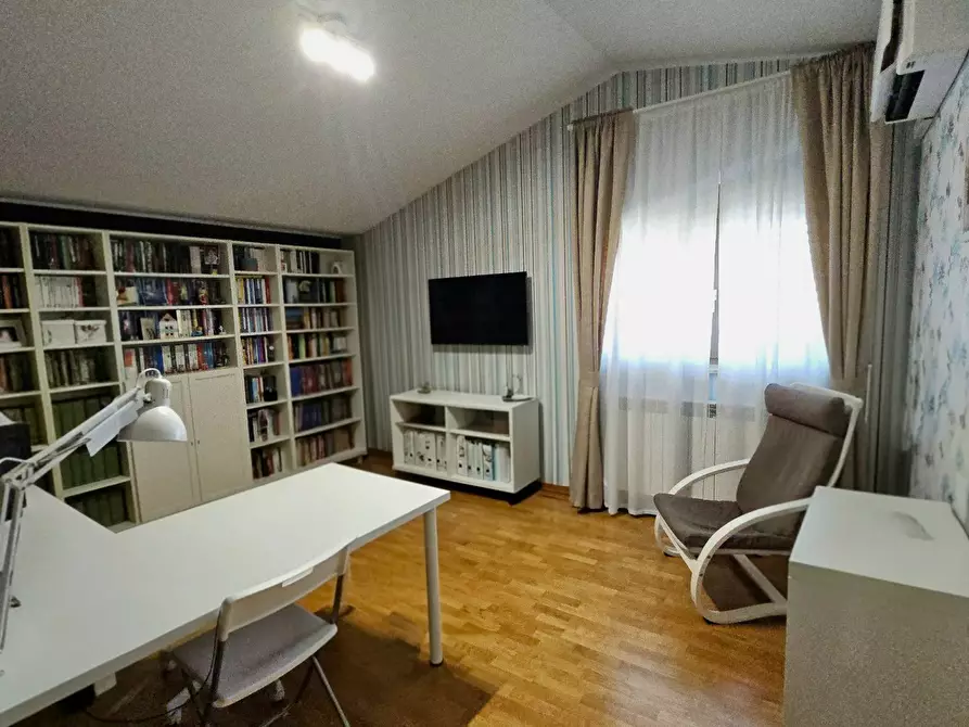 Immagine 15 di Casa semindipendente in vendita  in Nepezzano a Teramo