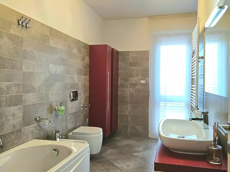 Immagine 17 di Casa semindipendente in vendita  in Nepezzano a Teramo