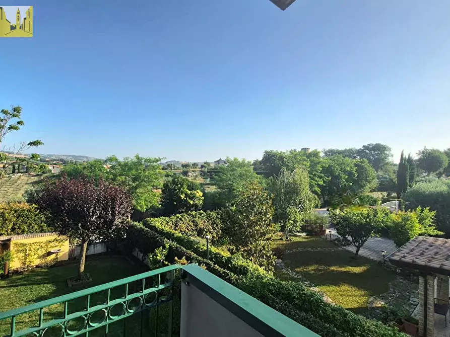 Immagine 11 di Casa semindipendente in vendita  in Nepezzano a Teramo