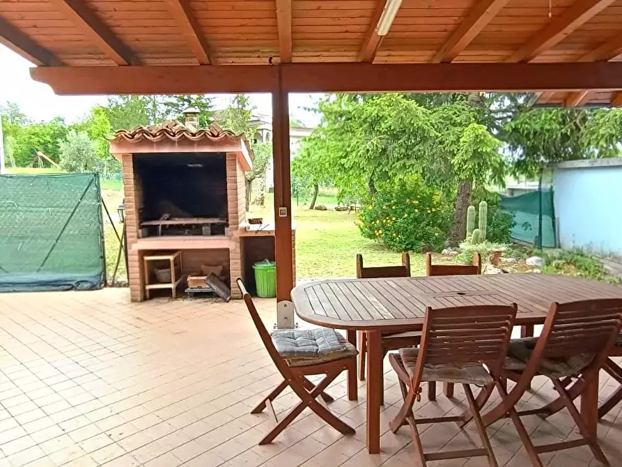 Immagine 7 di Casa semindipendente in vendita  in Via Campiduve a Campli