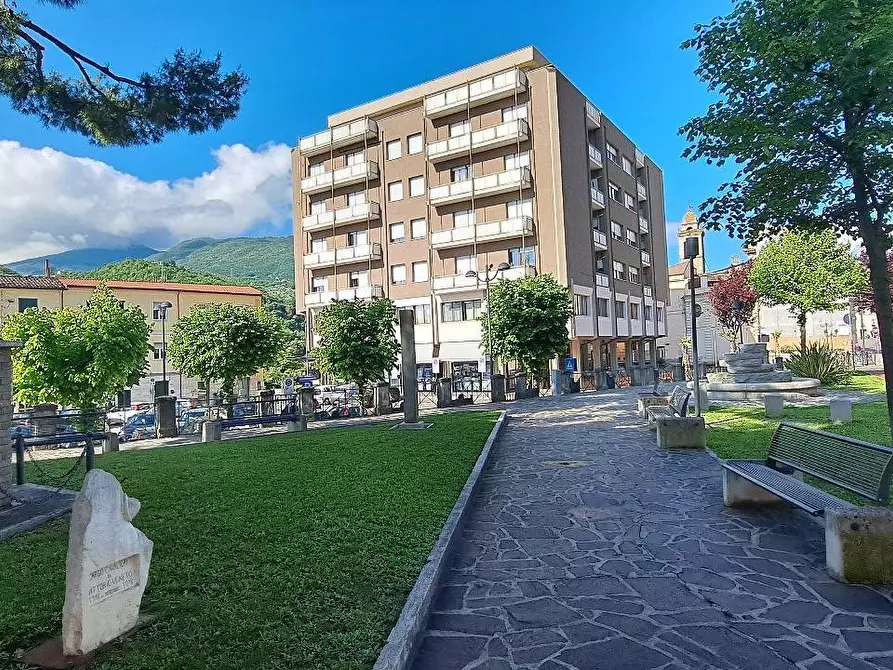 Immagine 1 di Attico in vendita  in LARGO ROSCIANO a Montorio Al Vomano